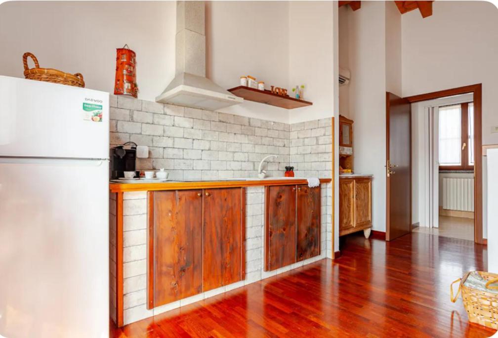 Apartamento Il Nido Della Cicogna Certosa di Pavia Exterior foto